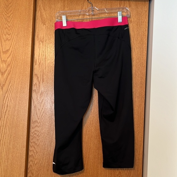 Cleveland State University Nike pro Capri leggings size medium - Picture 2 of 5
